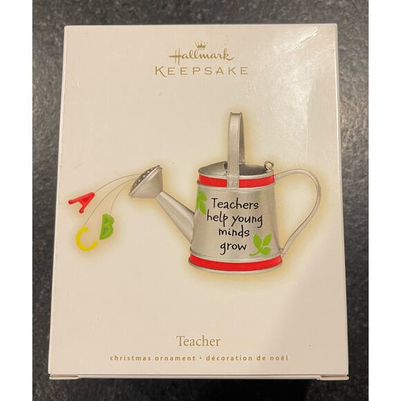 2009 TEACHER WATERING CAN ORNAMENT Hallmark Teachers Help Young Minds Grow NIB - Picture 1 of 3